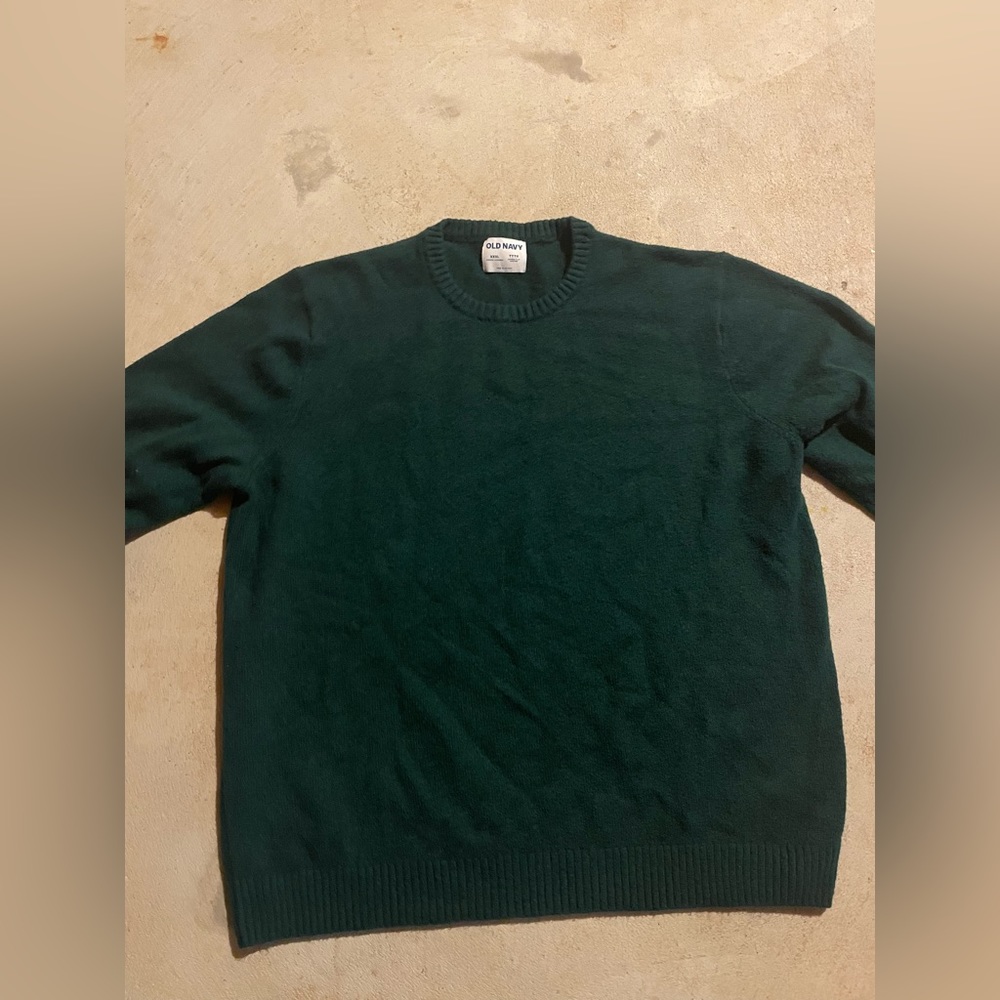 Old navy crewneck sweater